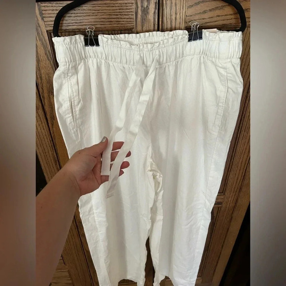 NWT Lane Bryant | Soft Linen Blend Wide Leg‎ Pant in White Cream Flowy Beachy 14 - Picture 4 of 12